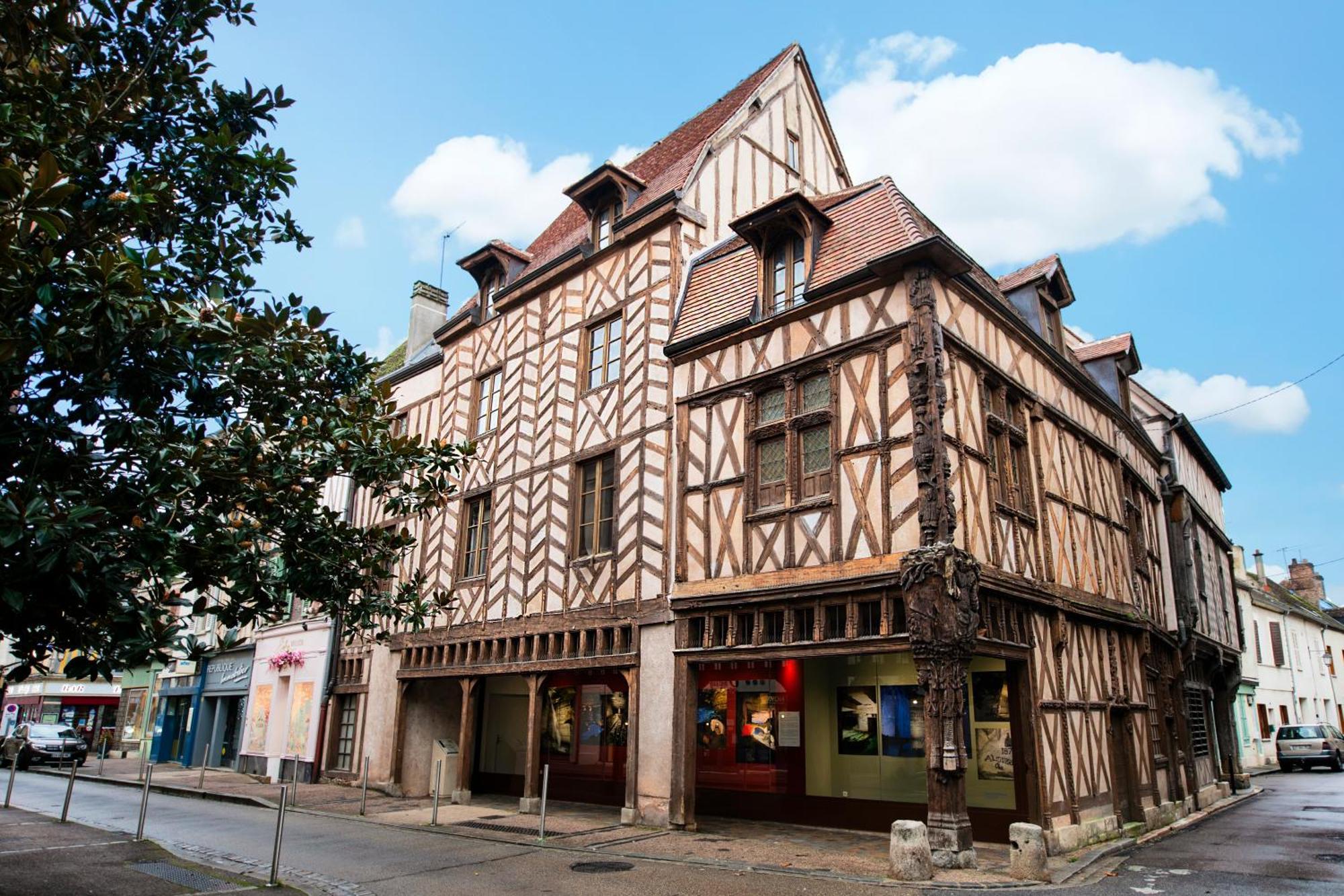 Le Laurencin Sens - Le Duplex - Coeur De Ville Luaran gambar