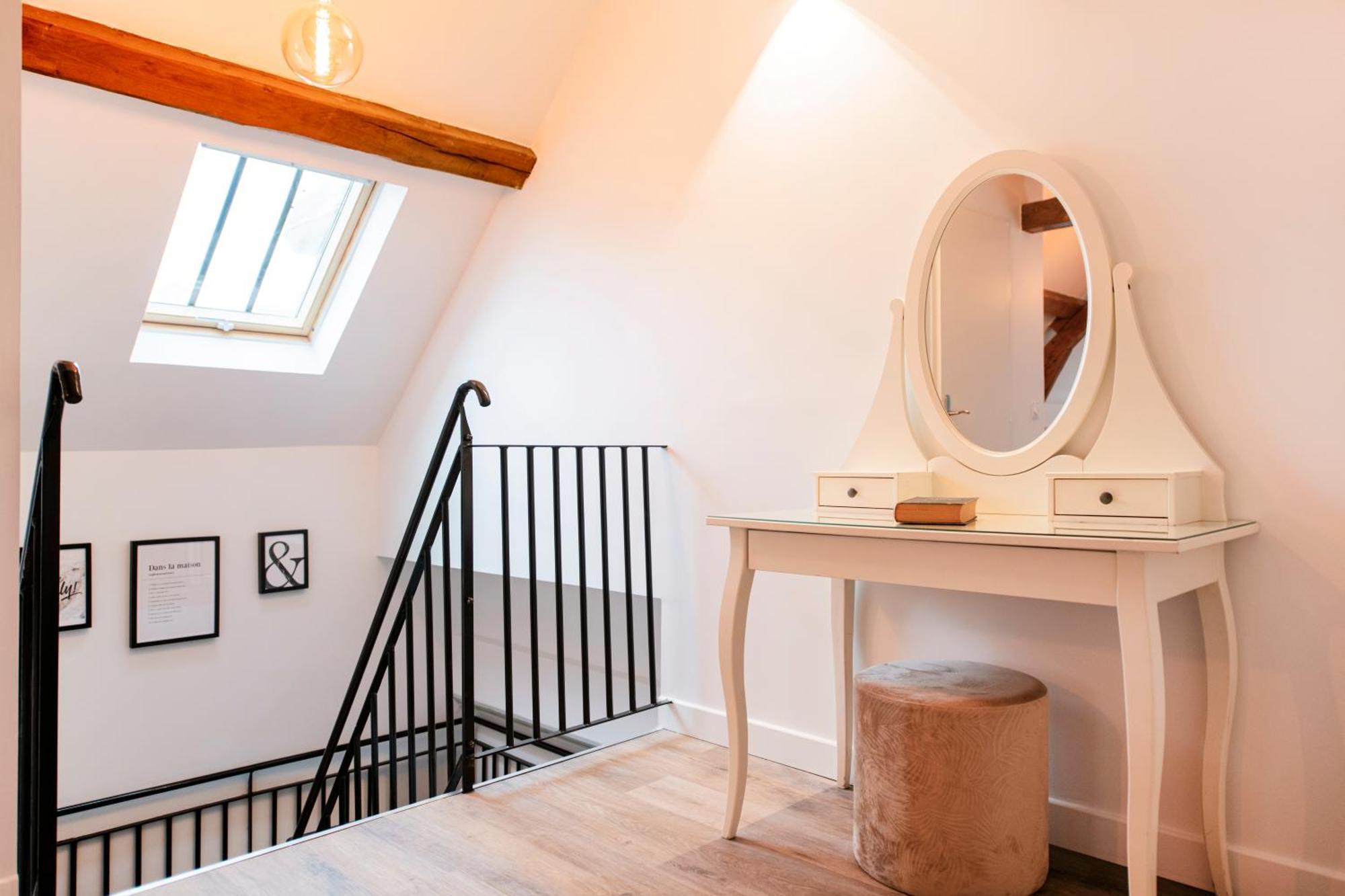 Le Laurencin Sens - Le Duplex - Coeur De Ville Luaran gambar